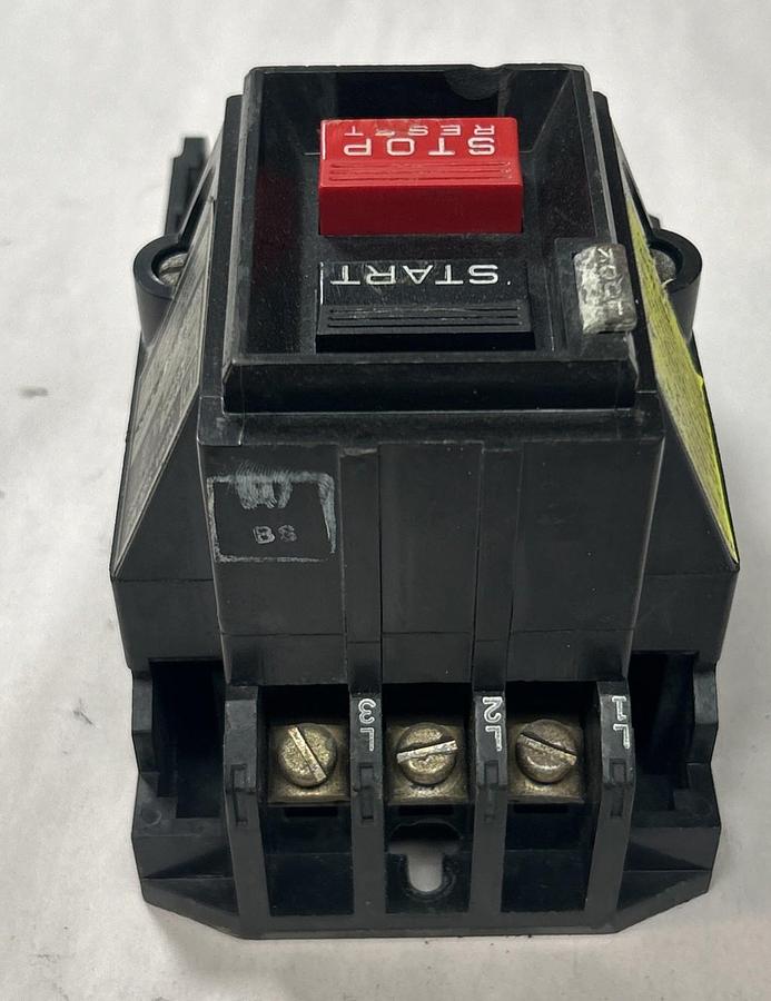 Used SQUARE D,2510MBG22,MANUAL MOTOR STARTER SIZE M-0 200/230VAC 3PH 3HP