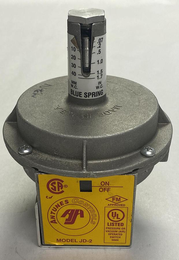 Used ANTUNES CONTROLS,81111301,AIR PRESSURE SWITCH