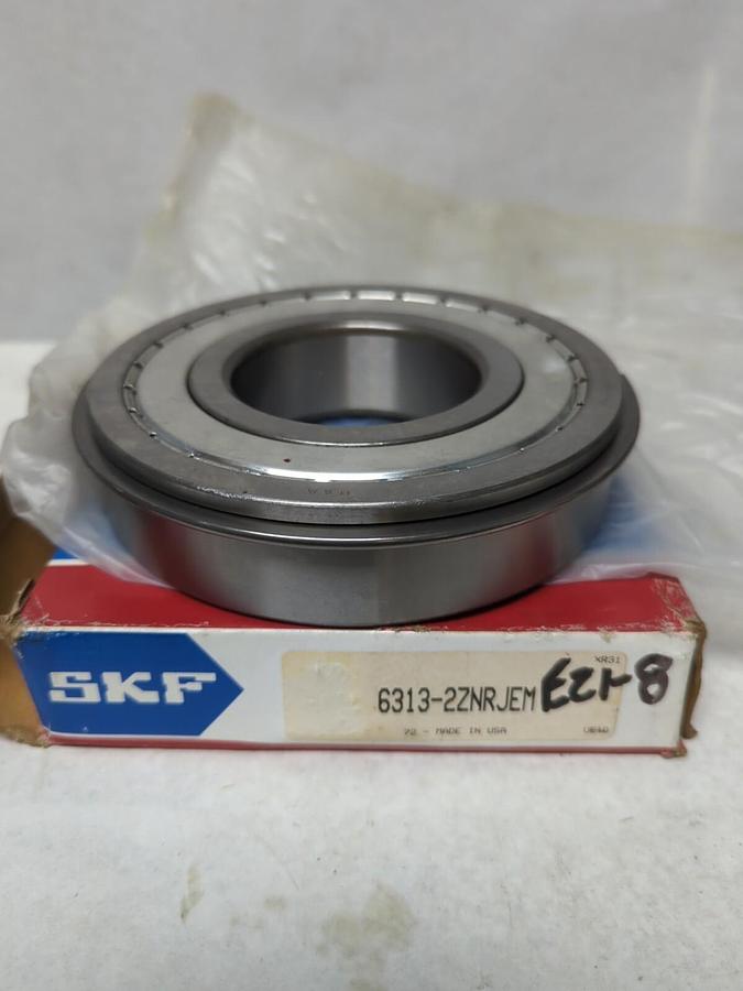SKF,6313-2ZNRJEM,DOUBLE SHIELDED DEEP GROOVE BALL BEARING WITH SNAP RING NOS