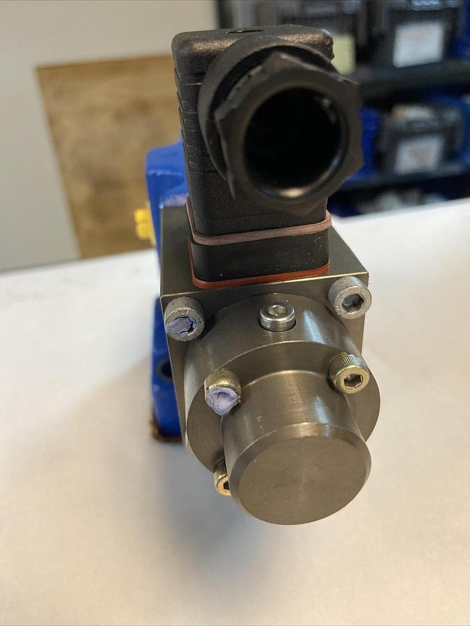 Used Rexroth,R900555376,Pressure Relief Valve DBE-10-51/200XYG24K4M-1