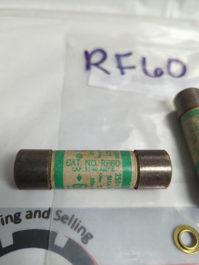 SHAWMUT,RF60,RENEWABLE 60 AMP FUSE LOT OF 2 PRE-OWNED