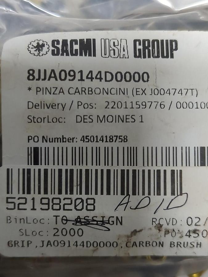 SACMI USA GROUP,8JJA09144D0000,CARBON BRUSH GRIPPER LOT OF 31 NOS