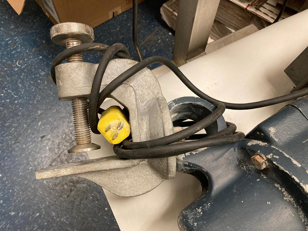 Used Unbranded,FX2-05-R5-140TC,3-Phase Mixer 0.33Hp Converted 110V by Genesis Hybrid