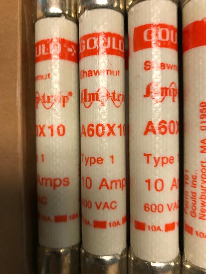 Used Gould Shawmut,A60X10-1,10 AMP Fuses Box 0f 10
