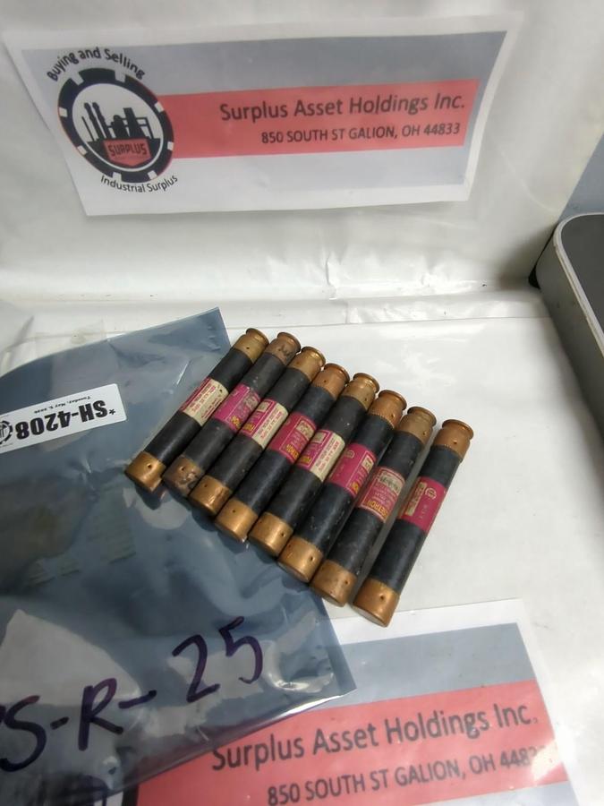 Used COOPER BUSSMANN,FRS-R-25,FUSETRON FUSE 25 AMP LOT OF 8 PRE-OWNED