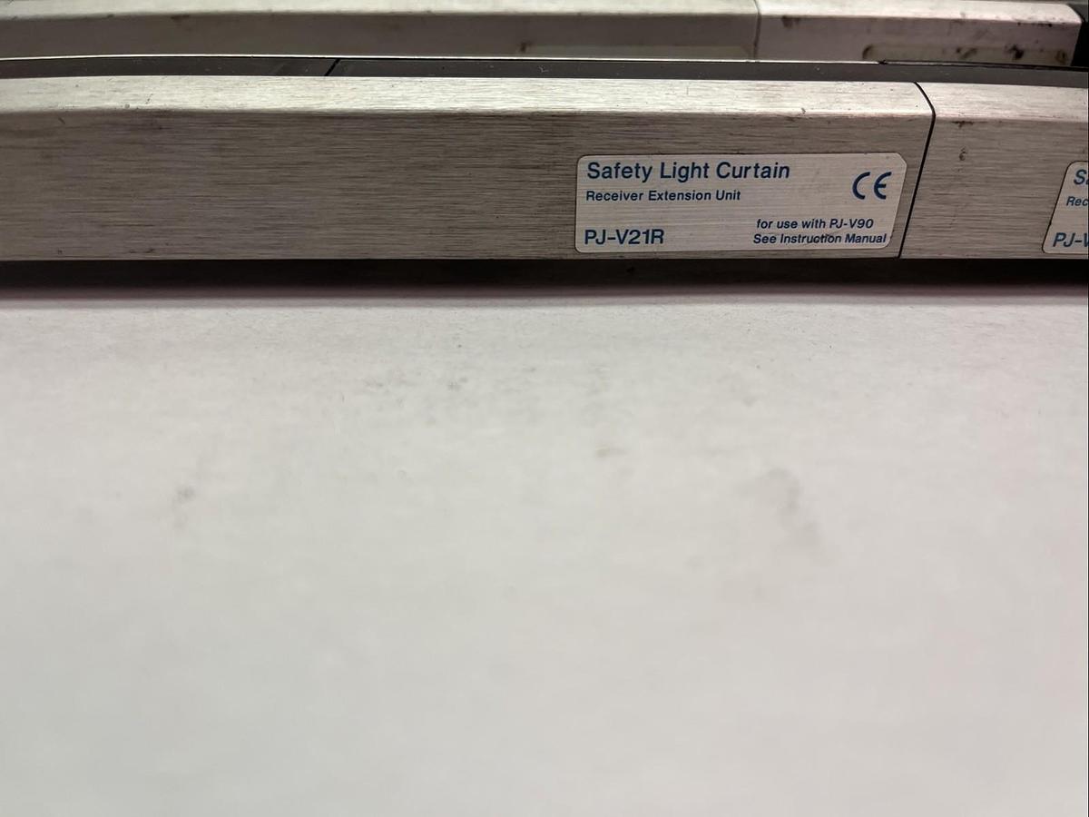 Used KEYENCE,PJ-V20,LIGHT CURTAIN 20"