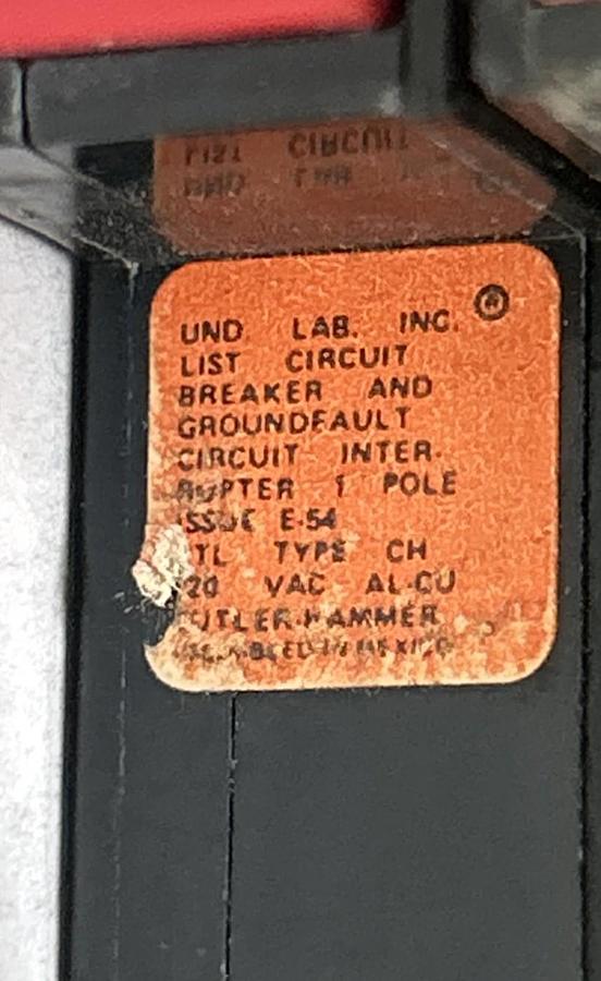 Used CUTLER-HAMMER,CH115GF,CIRCUIT BREAKER 15A 120V 1P LOT OF 2