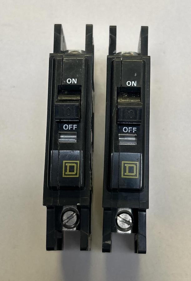 Used SQUARE D,QOU110,CIRCUIT BREAKER 10A 120/240V 1P LOT OF 2
