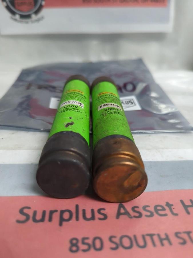 Used COOPER BUSSMANN,FRS-R-40,FUSETRON 40 AMP FUSE LOT OF 2 PRE-OWNED