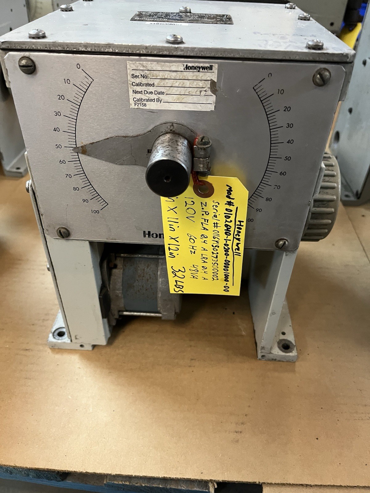 Used HONEYWELL,0102640-1-200-00010000-00,TEMPERATURE CONTROLLER