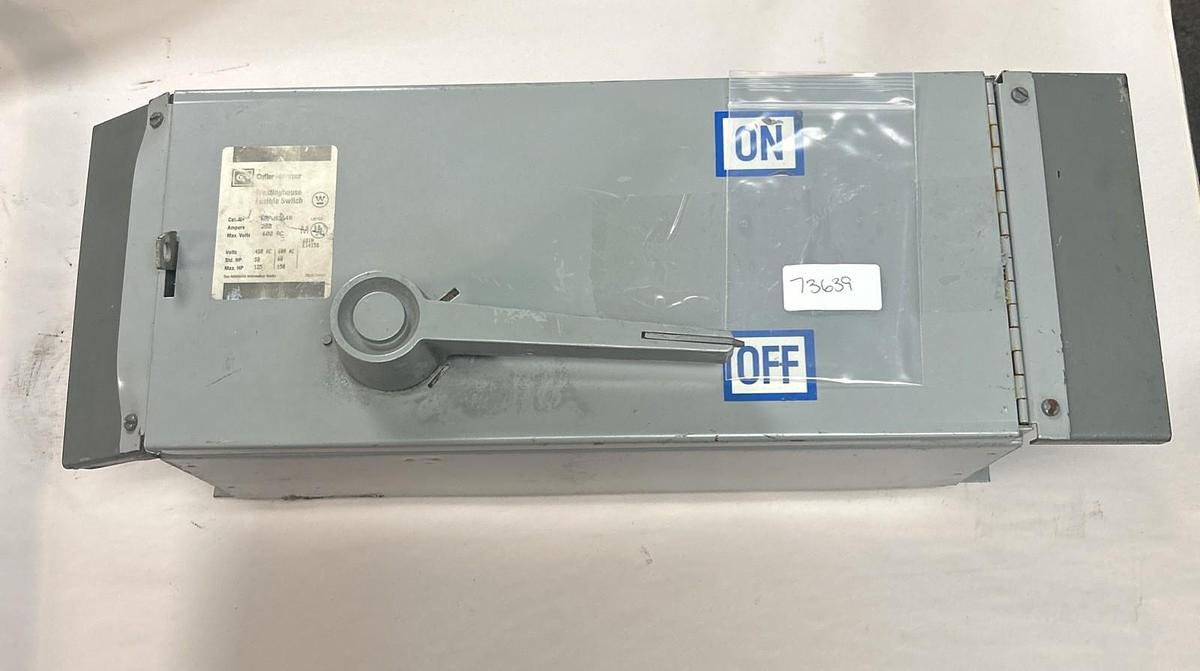 Used CUTLER-HAMMER,FDPWS364R,FUSIBLE PANELBOARD SWITCH 200A 600V