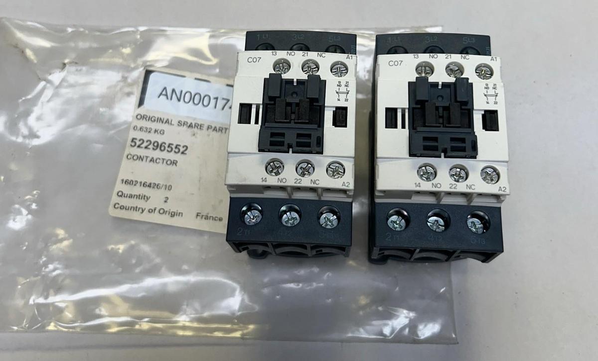 KCI,52296552,CONTACTOR LOT OF 2 NOS