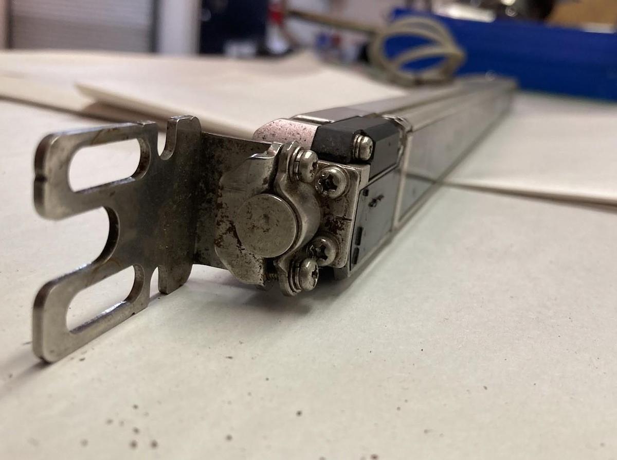 Used Keyence,SL-C28H-T,Transmitter Safety Light Curtain 24VDC 71mA