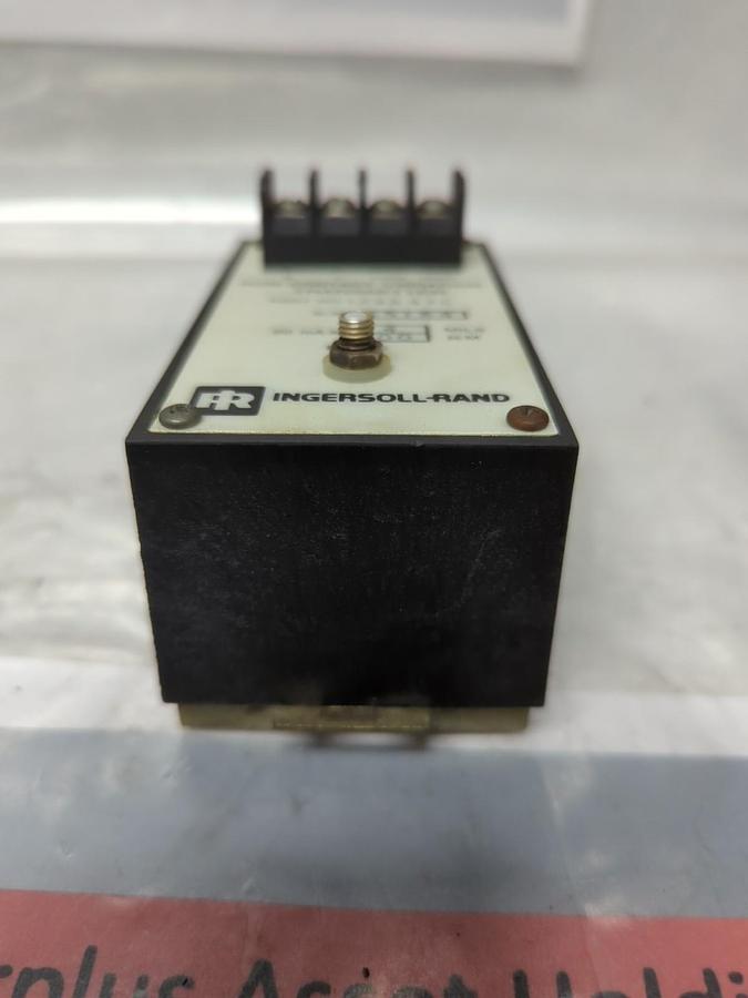 Used INGERSOL-RAND,IX9247C,NON-CONTACT VIBRATION TRANSMITTER 4 MILS 100uM PRE-OWNED
