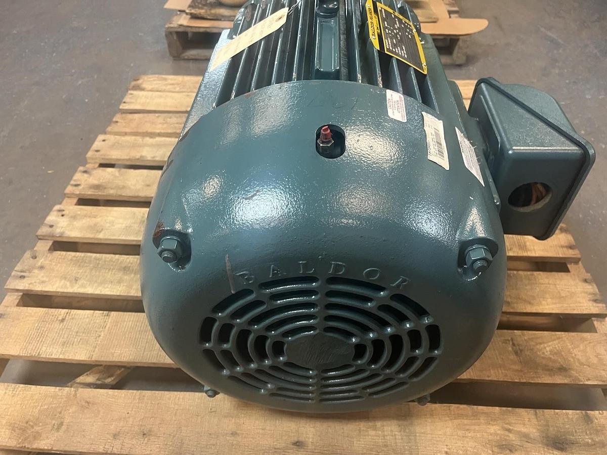 Used BALDOR,CECP4109T,XEX SEVERE DUTY MOTOR 40HP 3540RPM 3PH 324TSC