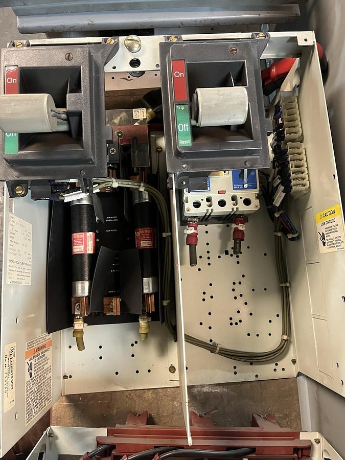 Used CUTLER HAMMER,F2100,DUAL 100AMP DISCONNECT MCC BUCKET 60A FUSES 100A BREAKER