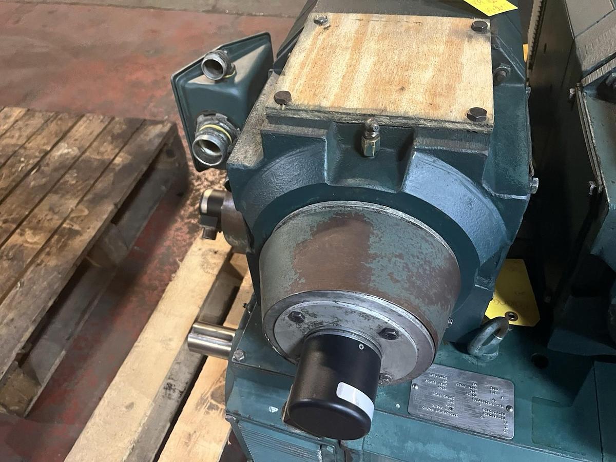 Used RELIANCE,LC2113ATZ,DC MOTOR 25HP 1750/3000RPM 500VDC SHUNT 300VDC