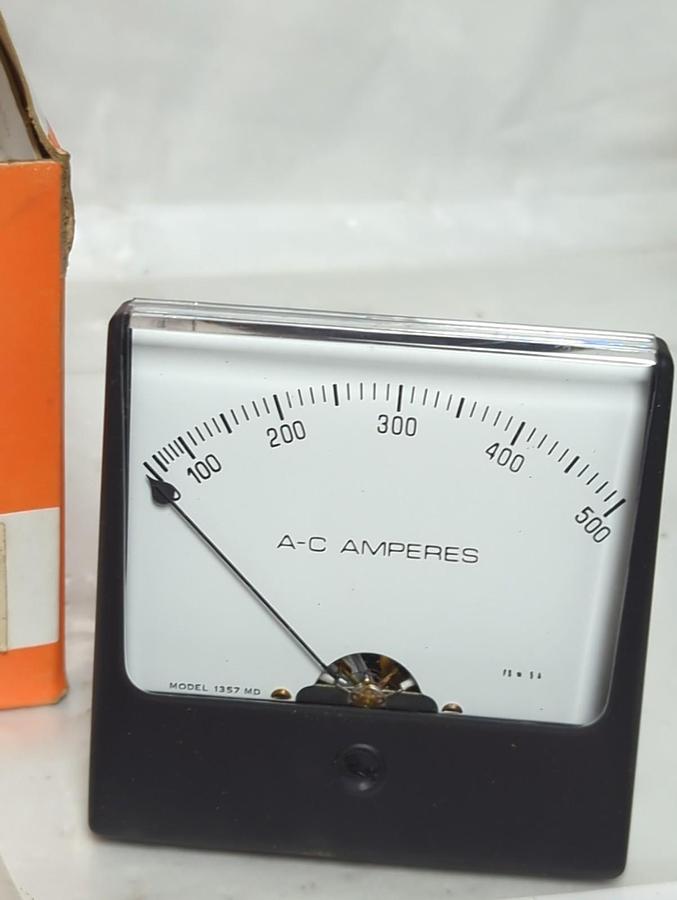 SIMPSON,1357,PANEL METER 0-500 AC AMPERES NOS
