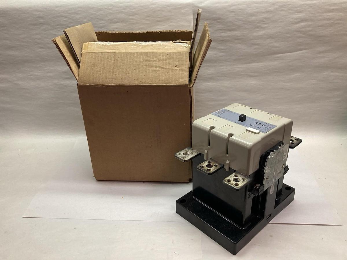 AEG Contactor,LS 247 E-Nr 910-338-071-22,Contactor w/ 120 Volt Coil
