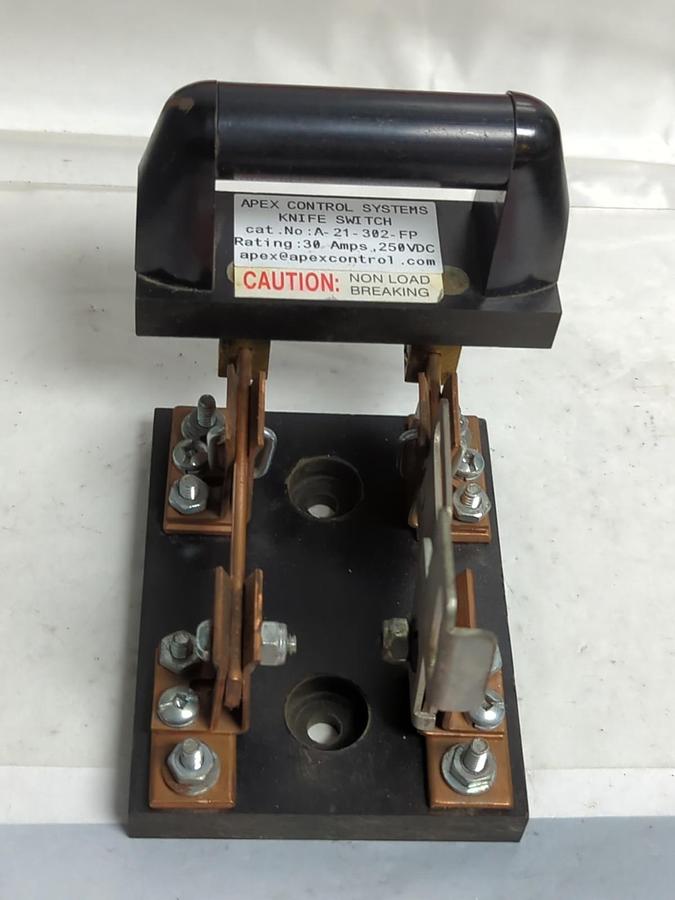 Used APEX CONTROLS,A-21-302 FP,SWITCH 30 AMP 250VDC PRE-OWNED