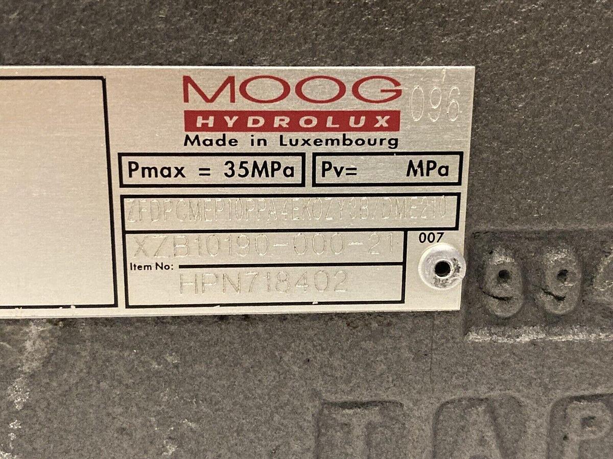 Used Moog,XZB10190-000-21,Proportional Valve with Moog XDB10107-00-21 Hydraulic Valve