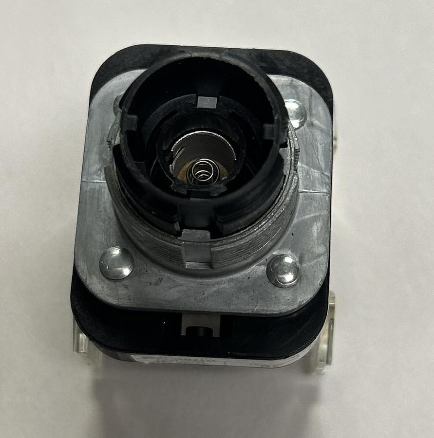 Used Allen-Bradley,800T-QB24W,Push Button