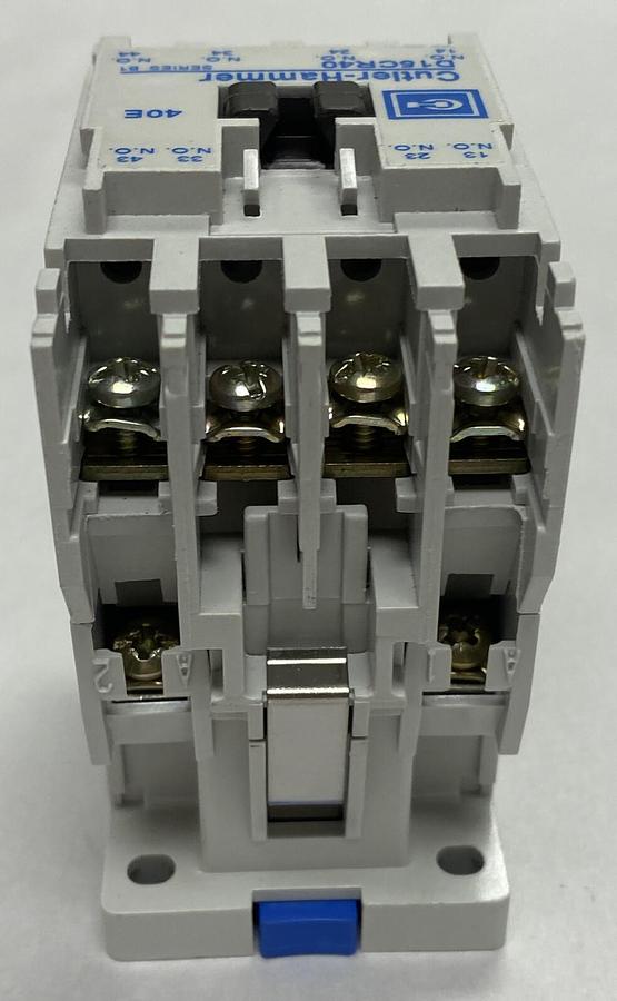 Used Cutler-Hammer,D15CR40AB,Freedom Series Multipole Relay 4 Pole 600V New