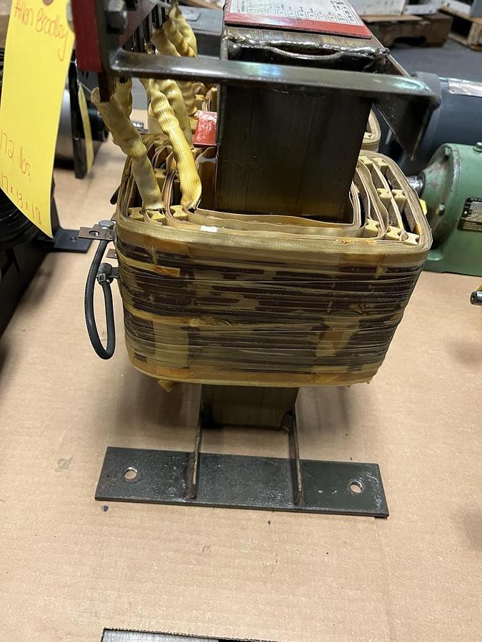 Used ALLEN BRADLEY,40022-050-01,DRY TYPE TRANSFORME 15KVA HV 480V LV 240V/120V 1PH