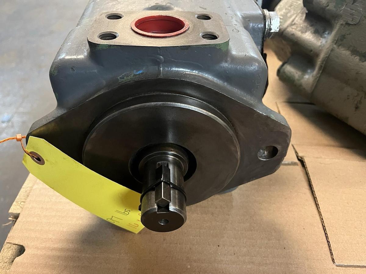 Used VICKERS,4520V-12A5-1CC-12-181,VANE PUMP
