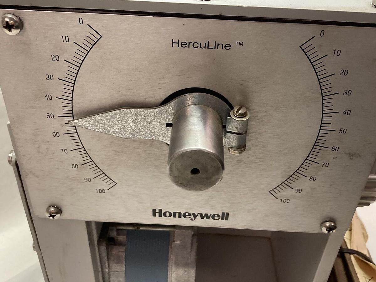 Used Honeywell,10264A-1-0-04-2-00010-000-00,Electric Actuator 120V 60Hz 58VA