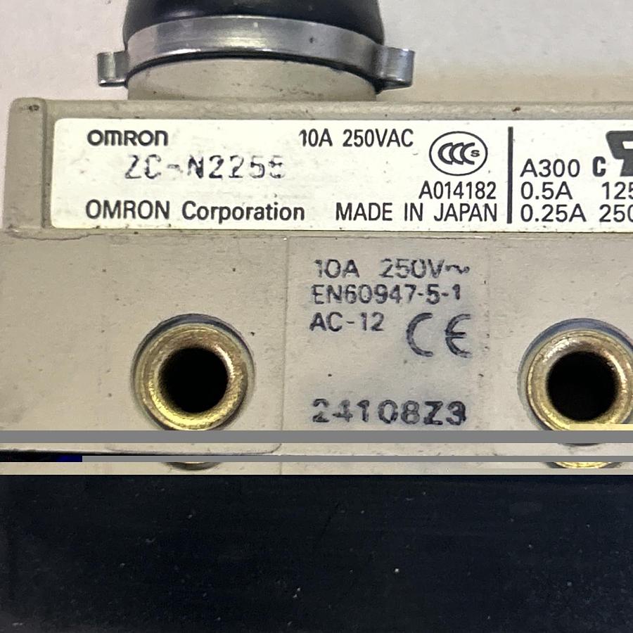 Used OMRON,ZC-N2255,ROLLER LIMIT SWITCH 250VAC 10AMP LOT OF 15