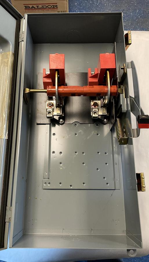 Square D,HU-264-A,Safety Switch 200AMP 600V NOS