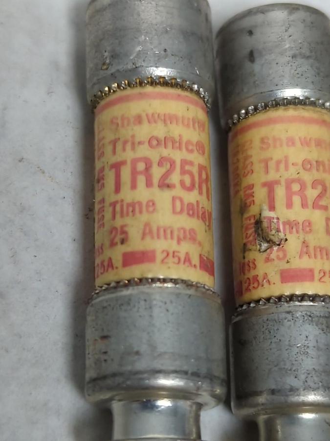 Used GOULD SHAWMUT,TR25R,TRI-ONIC 25 AMP FUSE LOT OF 3 PRE-OWNED