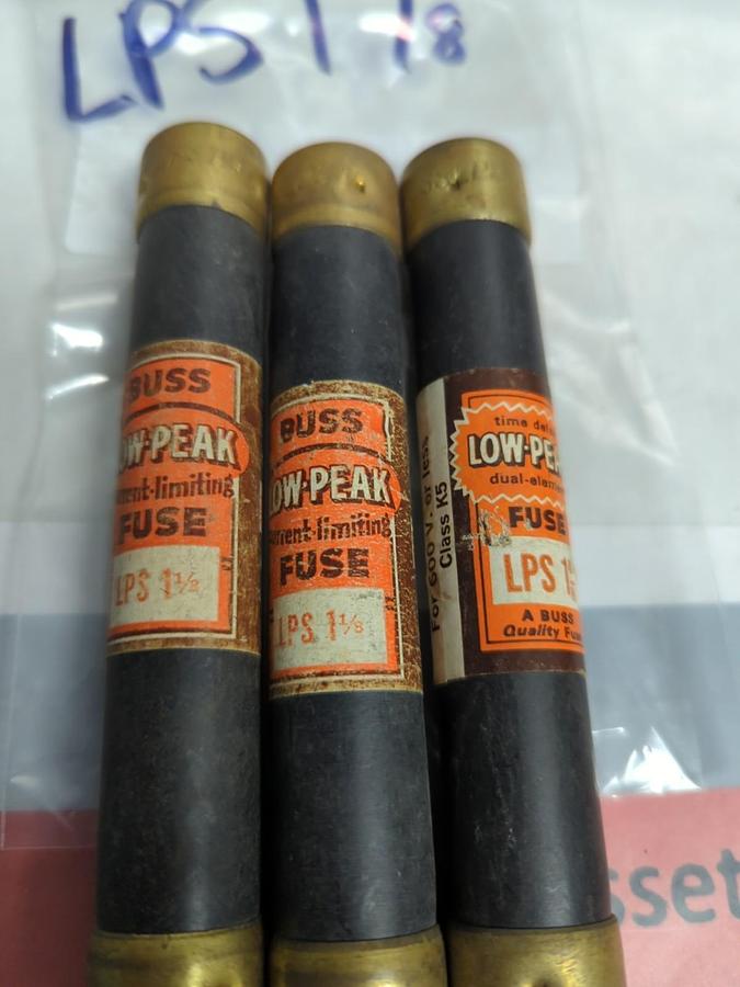 Used COOPER BUSSMANN,LPS-1-1/8,LOW-PEAK 1-1/8 AMP FUSE LOT OF 3 PRE-OWNED