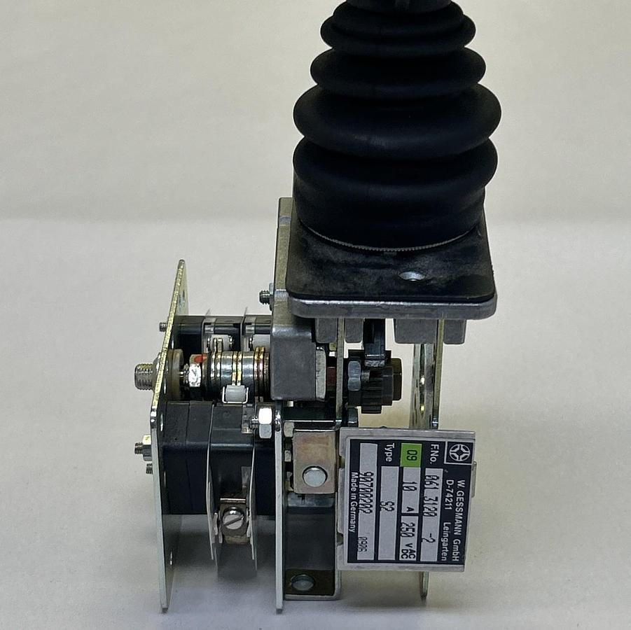 W GESSMANN,S2,JOYSTICK CONTROLLER 0613120-2 NOS