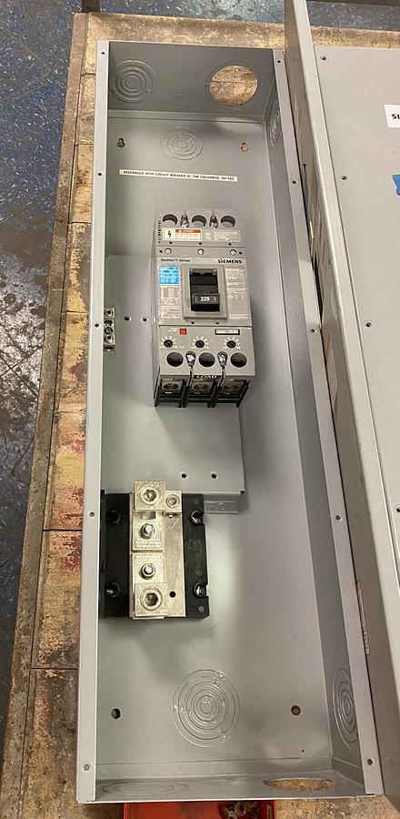 Used Siemens,F6N1S,250A FD63F250 Circuit Breaker Enclosure 600V