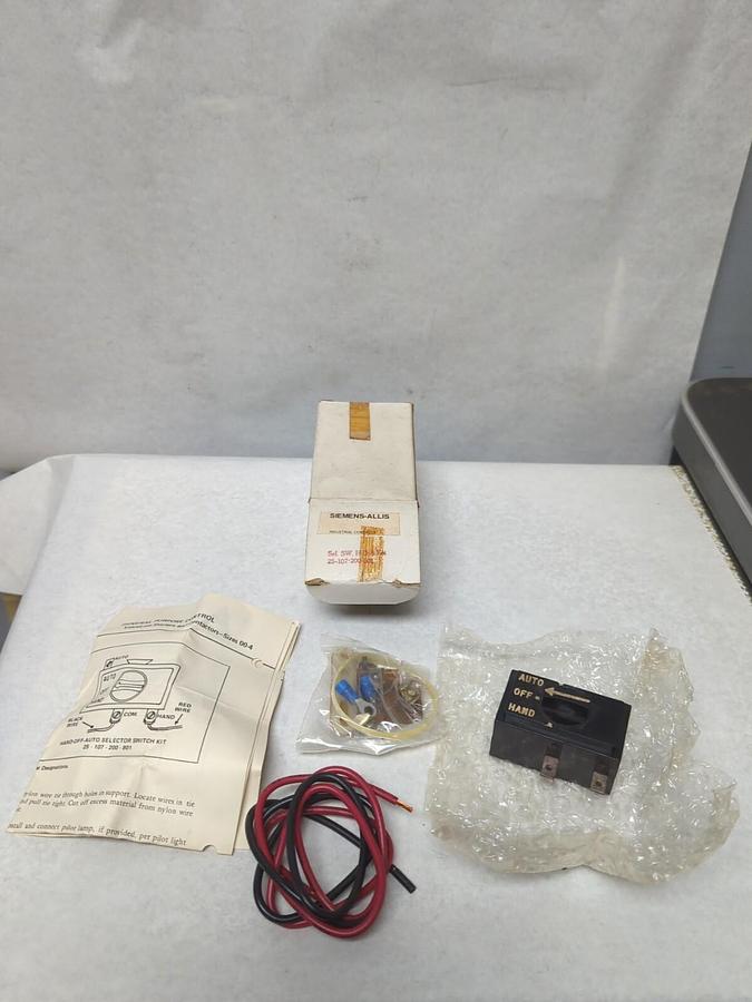SIEMENS-ALLIS,25-107-200-801,SELECTOR SWITCH H-O-A KIT NOS