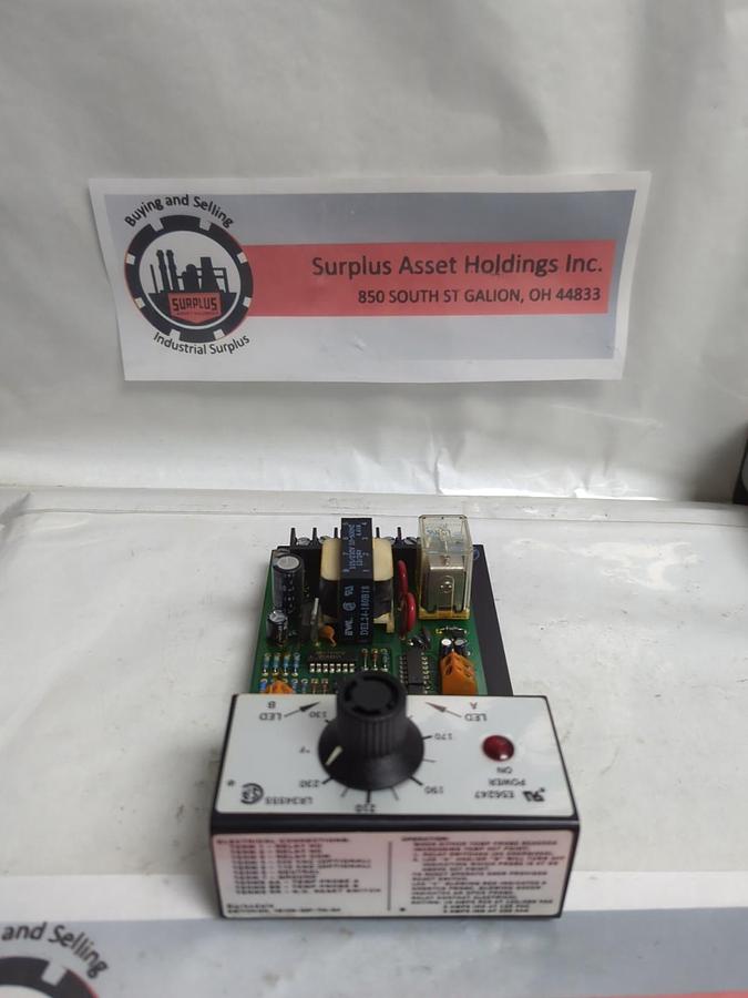 Used BARKSDALE,1B12S-23F-TH-Q4,TEMPERATURE CONTROLLER PRE-OWNED