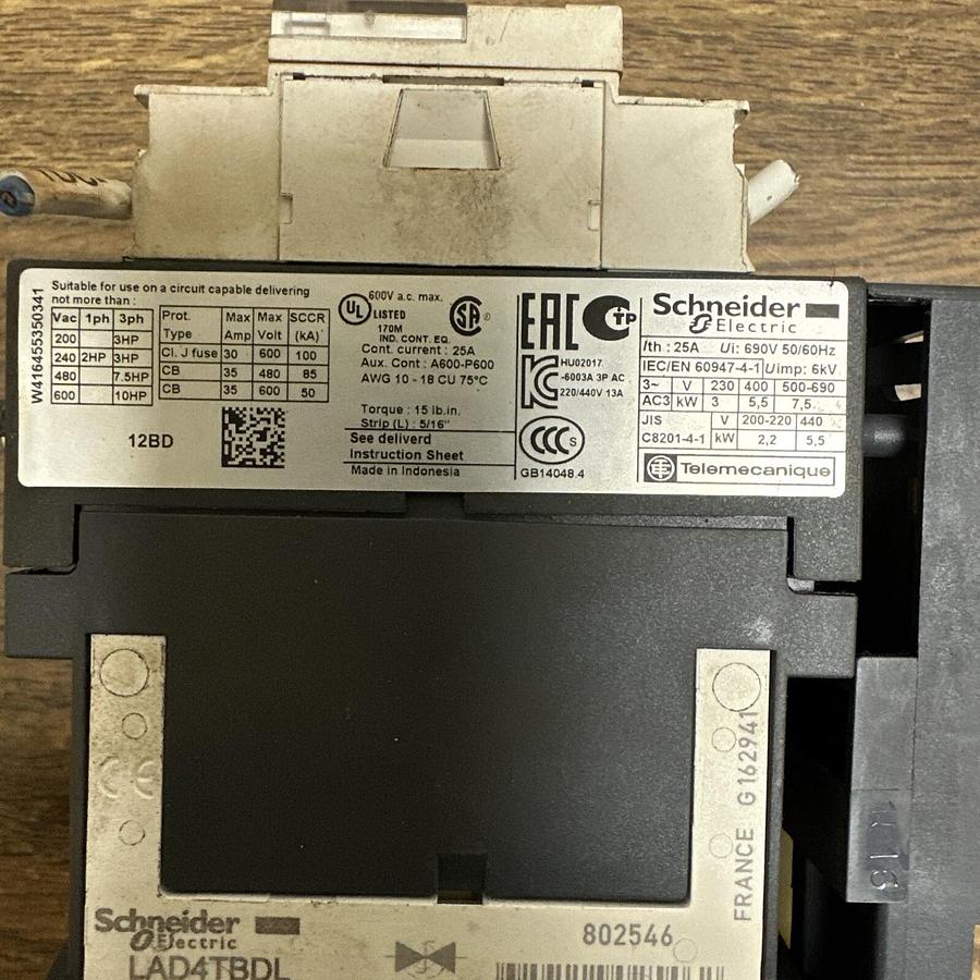Used Schneider,LC1D12BD,Contactor Manual Motor Control 200-600V 3-Pole 24VDC Coil