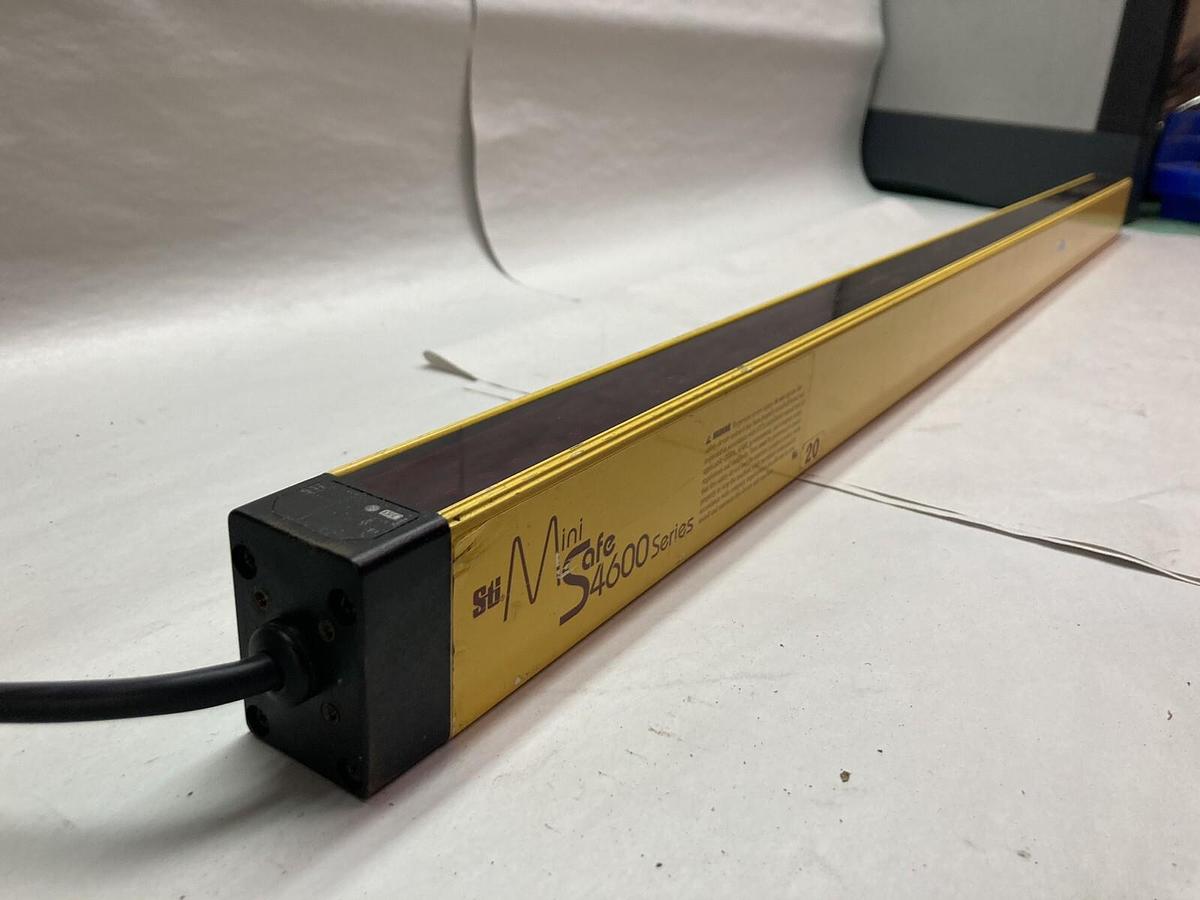 Used STI,MS46-20-870-Q1-X,Safety Light Curtain Transmitter
