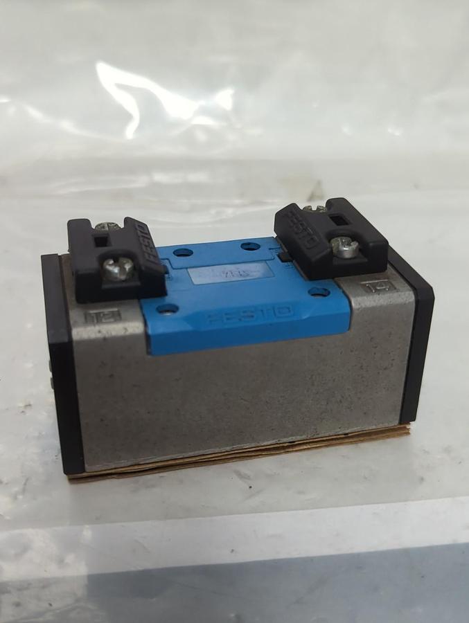 Used FESTO,J-5/2-D-1C,PNEUMATIC VALVE PRE-OWNED