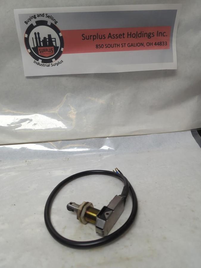 SCHMERSAL,MR2660-11-K-Y,MINIATURE SWITCH 4 AMP 250V NOS