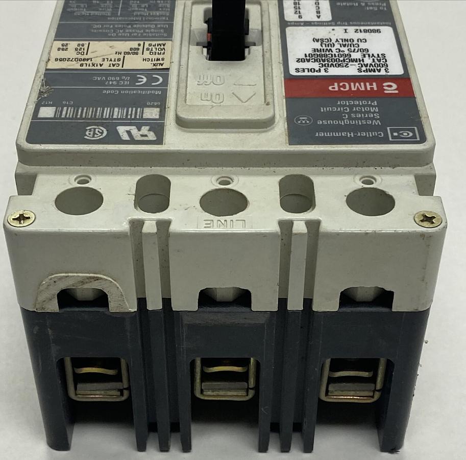 Used CUTLER HAMMER,HMCP003A0CA02,CIRCUIT BREAKER 3A 600V 3 POLE