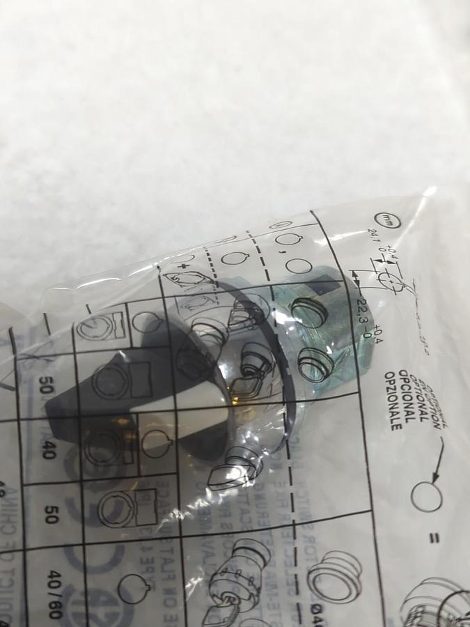 SPRECHER+SCHUH,D7M-SM22,SERIES A SELECTOR SWITCH 2-POSITION LOT OF 4 NEW