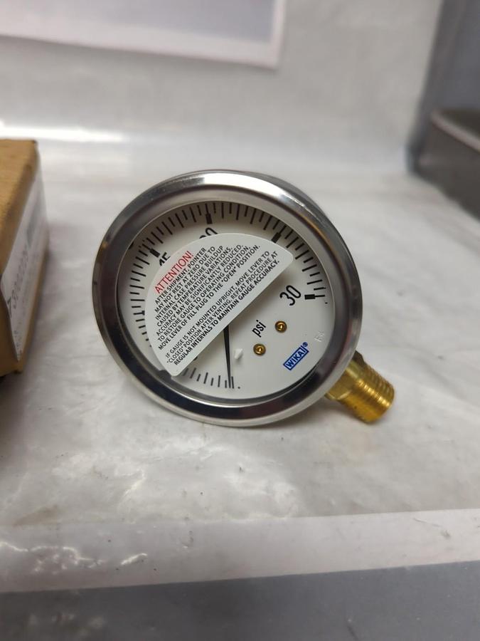 WIKA,4270053,PRESSURE GAUGE 30PSI 1/4 IN BOTTOM CONNECTION NOS