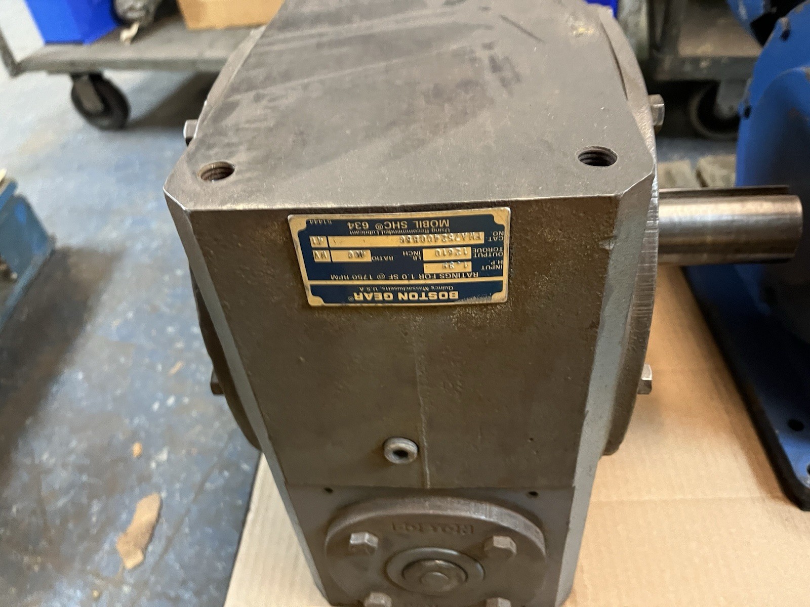Used BOSTON GEAR,FWA752400B56,GEAR REDUCER RATIO 400 1.39HP