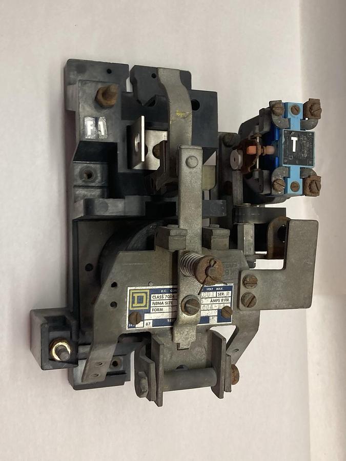 Used Square D,7004 1XC01,SIze 1 DC Contactor Ser A 25A