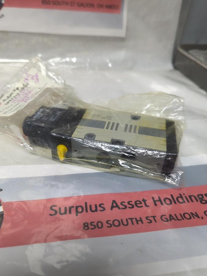 AVENTICS,5776080220,SOLENOID VALVE CD07-5/2XX-SR-024DC-EG014 NOS