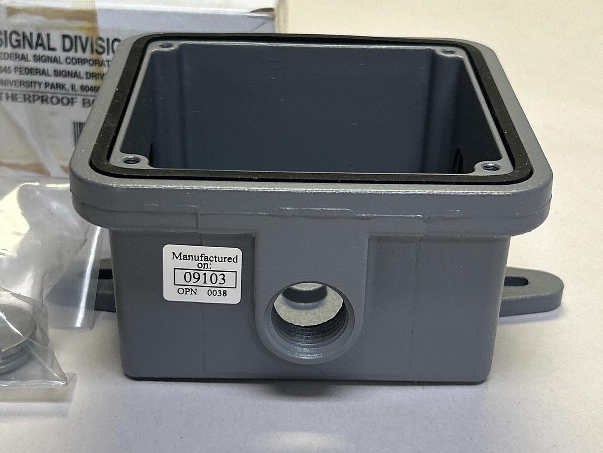 FEDERAL SIGNAL,WB,WEATHERPROOF BOX NEW