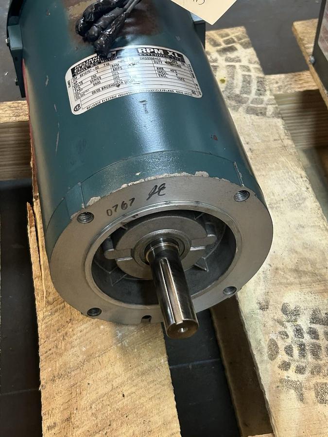 Used RELIANCE,6910767-00,DC MOTOR 1HP 230V 1150RPM SMG0056HCZ FRAME